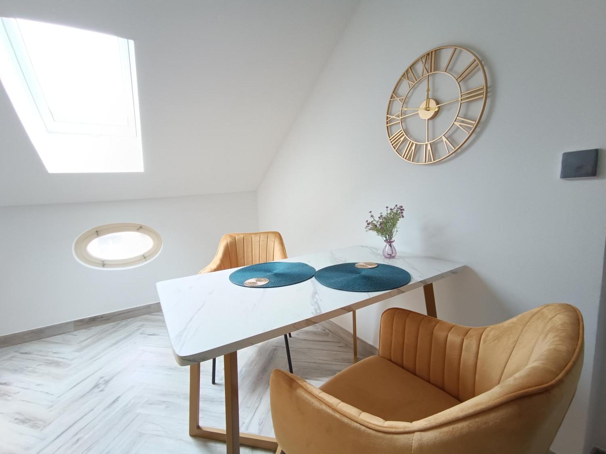 Filmap-Charmant-Modern-Zentral-Balkon-Beamer-Spieletisch Görlitz Zewnętrze zdjęcie